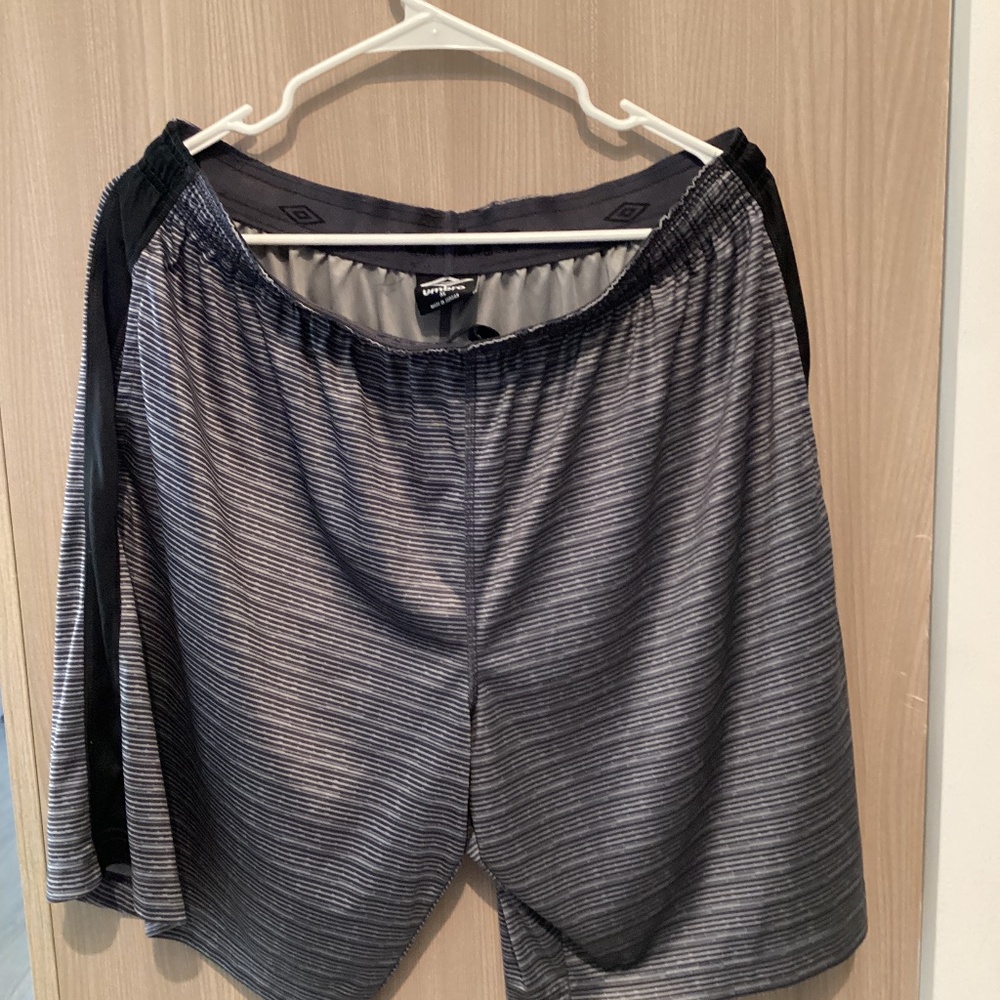 Umbro Men’s Short, XL, Black